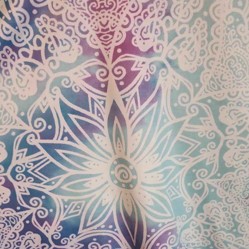 Women's Pastel Mandala V-Neck Long Sleeve Top - Picture 2 of 5